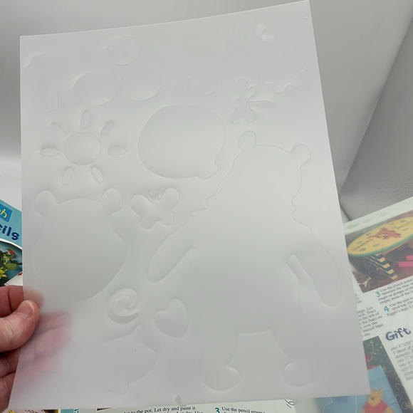 Pooh Stencils 2-8”x 10” Plastic Sheets Plus 9 Friendly Projects - Picture 6 of 12